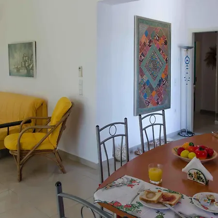 Goji Vegan Aparthotel